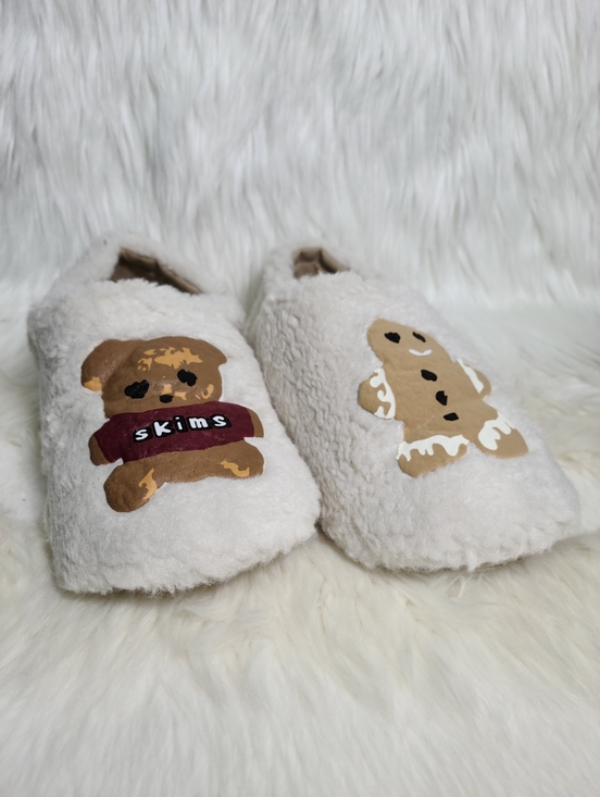 SKIMS Shoes - SKIMS X CPFM Collab Teddy Bear Slippers Marble Women 8.5 / 39 NEW
